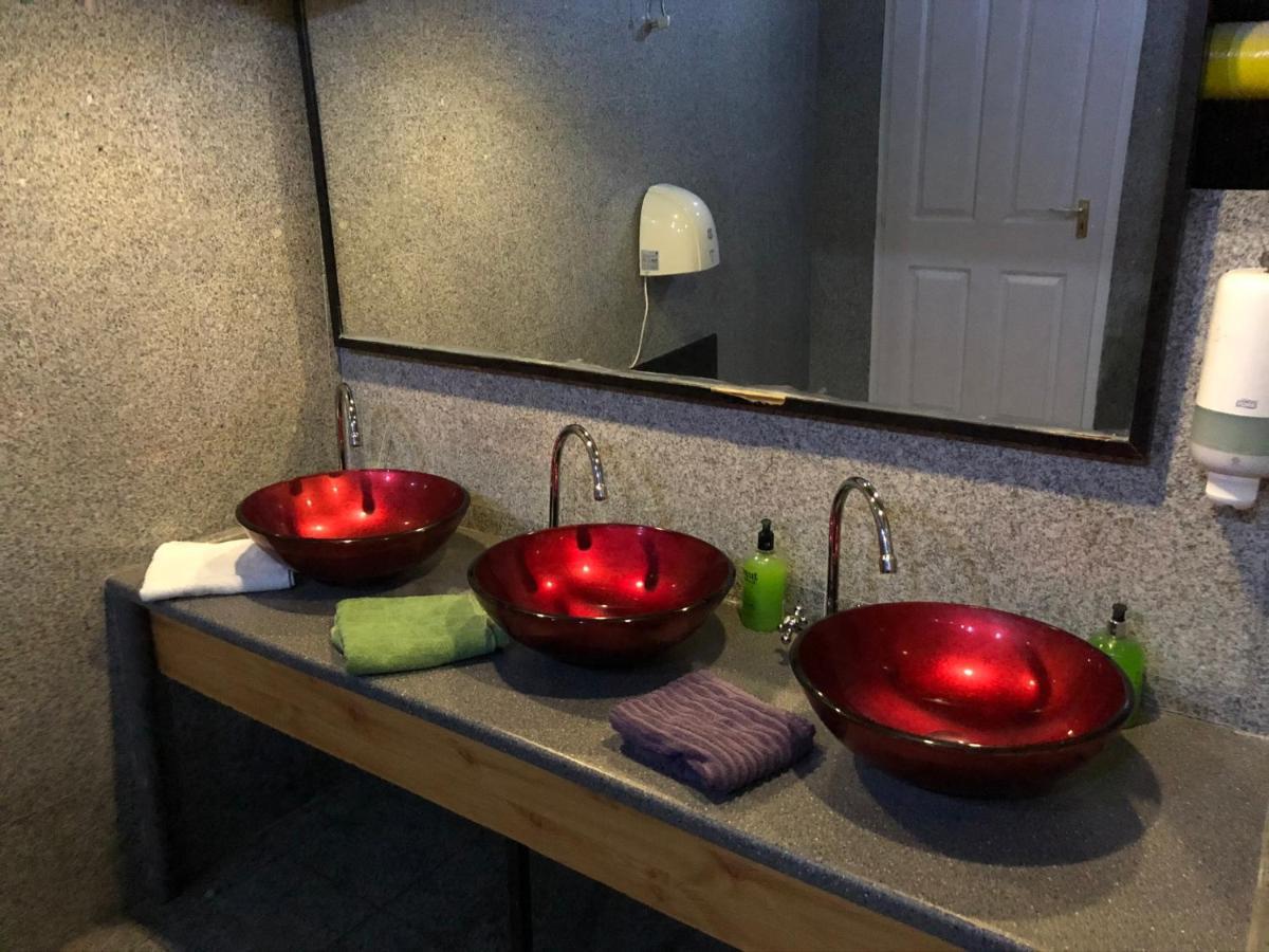 Whole Basement Former Pub For Stag Do, Bachelor House Party Flat Lejlighed Budapest
