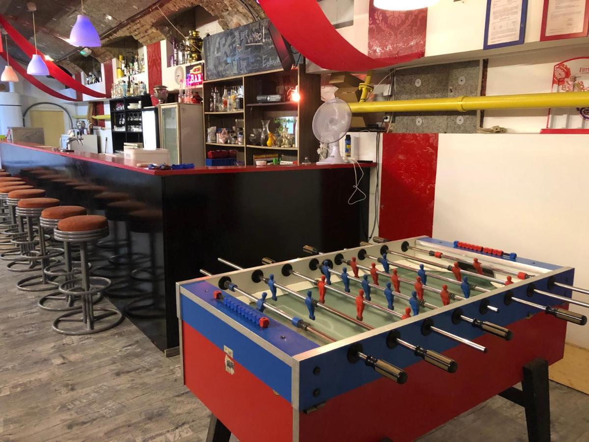 Whole Basement Former Pub For Stag Do, Bachelor House Party Flat Lejlighed
