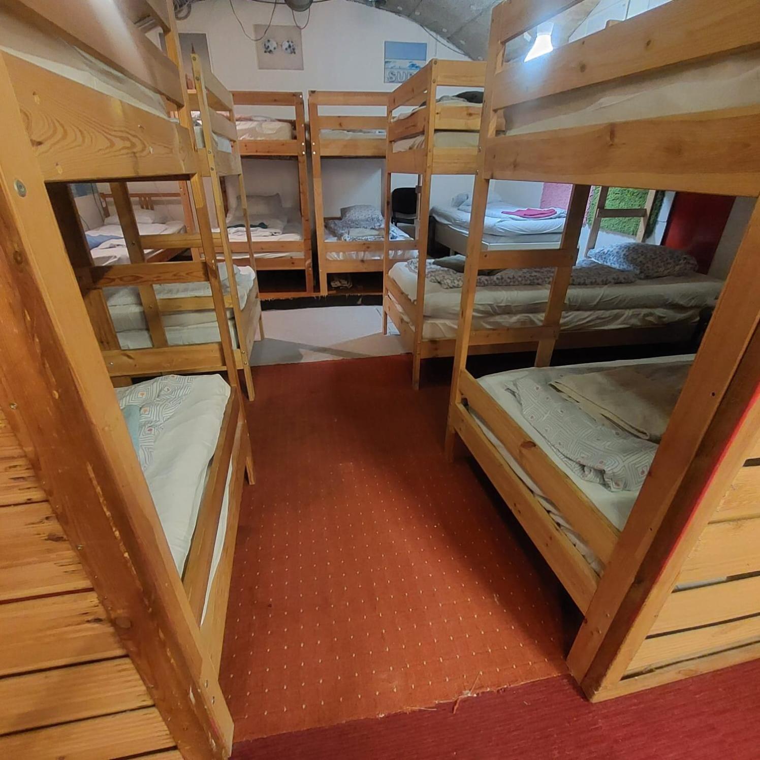 Whole Basement Former Pub For Stag Do, Bachelor House Party Flat Lejlighed *